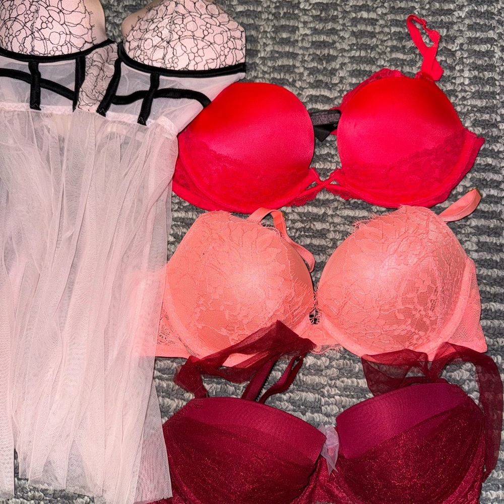 Victorias Secret Push up bras